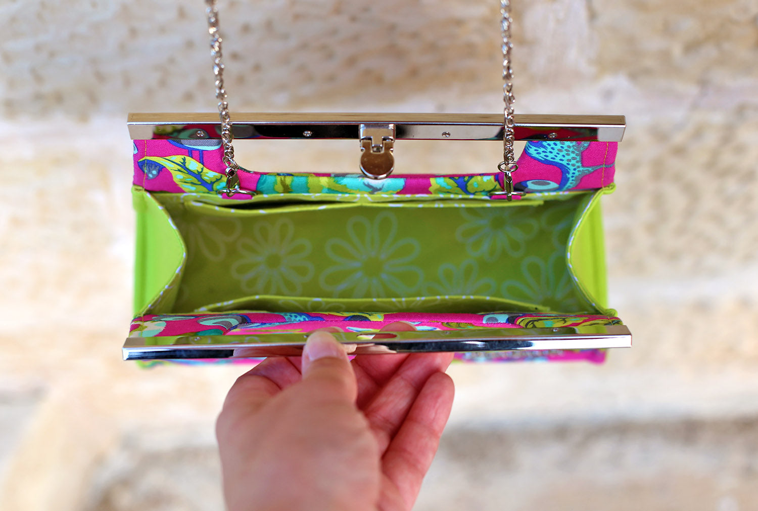 Clutch bag / Metal frame purse with shoulder strap - French bulldog - Shop  Thanom bags Handbags & Totes - Pinkoi